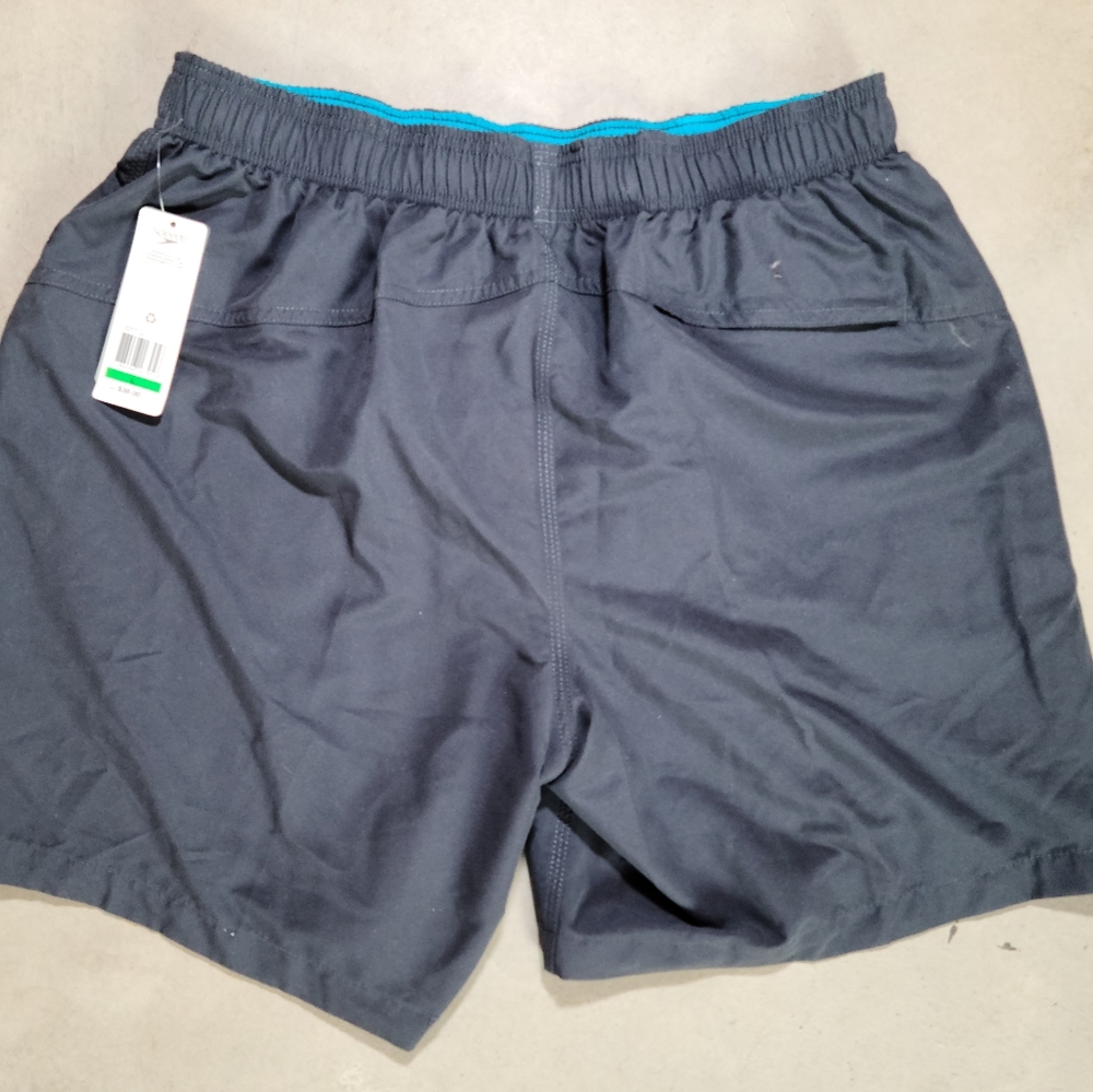 New With Tags Men's Speedo Swim Suit Swim Trunks size Large